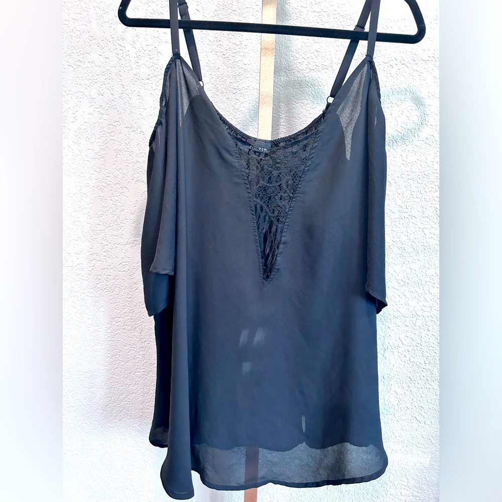 torrid Black Lace-Trim Cold Shoulder Cami